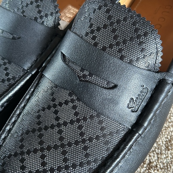 Men’s Gucci Loafers - Picture 3 of 5